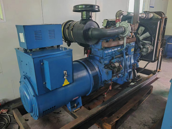 瓜州100kW柴油发电机组使用多级机油有哪些优缺点？